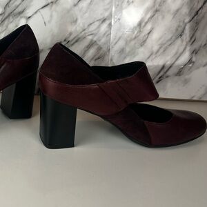 Born women’s motola Mary Jane burgundy leather suede pump heel shoe